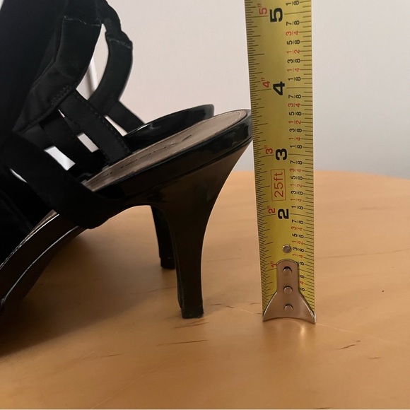 Bandolino Heeled Sandals Black Stretchy Strappy 3.5 inch heel 10 - Picture 7 of 9